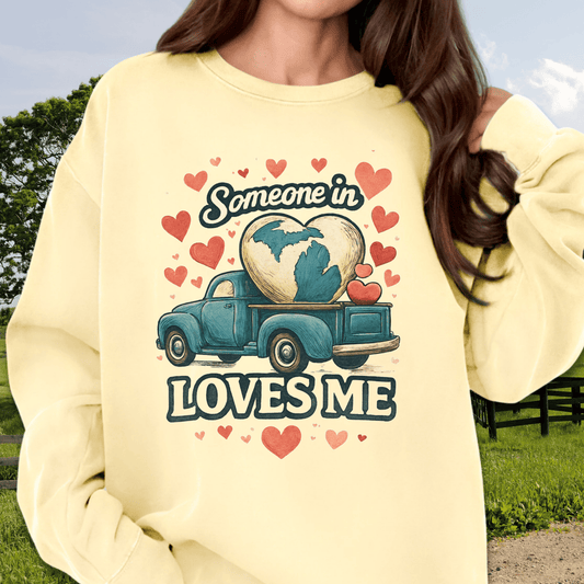 Michigan Love Vintage Truck Sweatshirt — 'Someone in Michigan Loves Me' Comfort Colors
